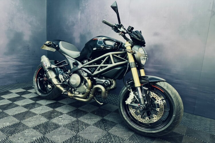 2011 DUCATI MONSTER 1100, Black - photo 4