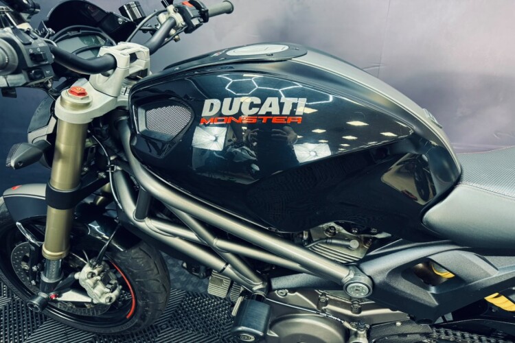 2011 DUCATI MONSTER 1100, Black - photo 9