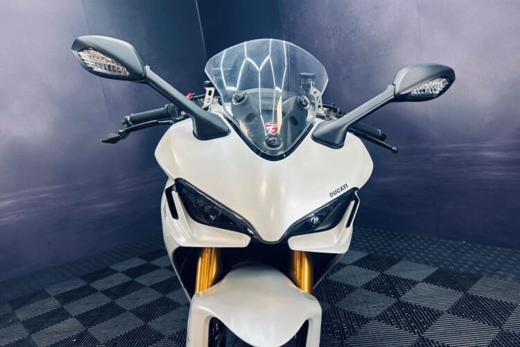 2023 DUCATI SUPERSPORT 950 S, White - photo 8