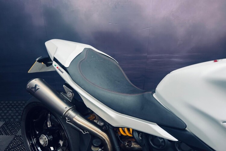 2023 DUCATI SUPERSPORT 950 S, White - photo 13