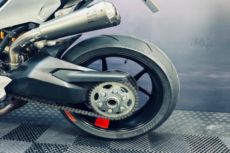 2023 DUCATI SUPERSPORT 950 S, White - photo 17