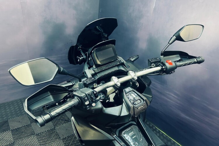 HONDA ADV 350