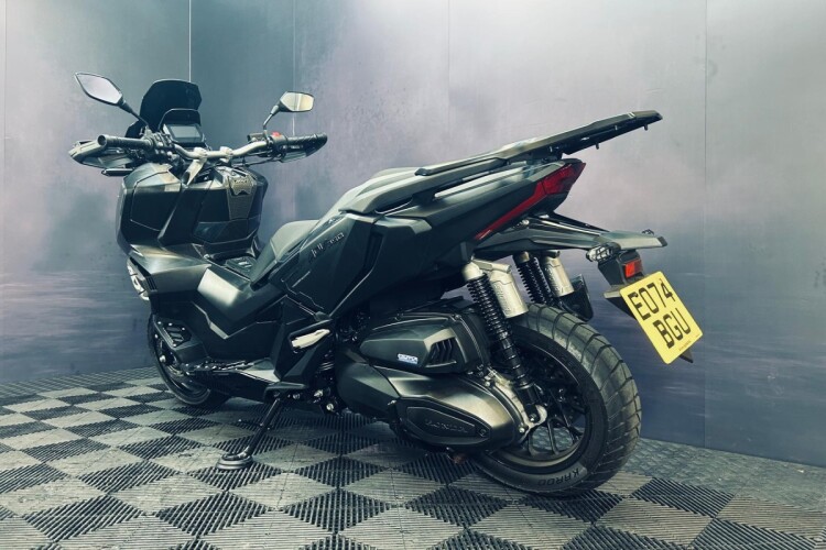 HONDA ADV 350