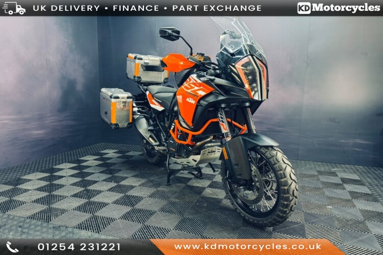 2017 KTM 1290 SUPER ADVENTURE S, Orange