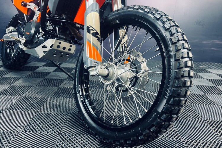 2023 KTM 690 ENDURO R, Orange - photo 16