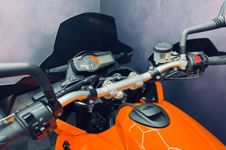 2011 KTM 990 SUPERMOTO, Orange - photo 7