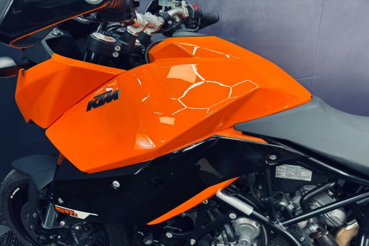2011 KTM 990 SUPERMOTO, Orange - photo 9