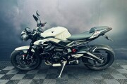 2024 TRIUMPH STREET TRIPLE 765, White - photo 3