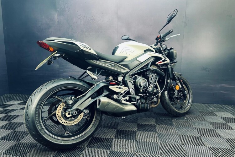 2024 TRIUMPH STREET TRIPLE 765, White - photo 12