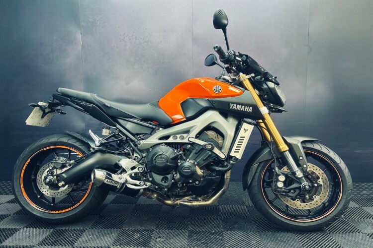 2015 YAMAHA MT-09, Orange - photo 2