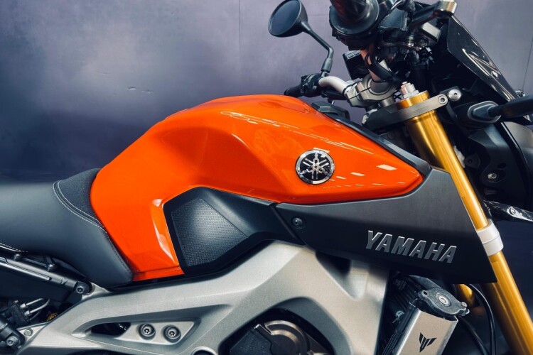 2015 YAMAHA MT-09, Orange - photo 9