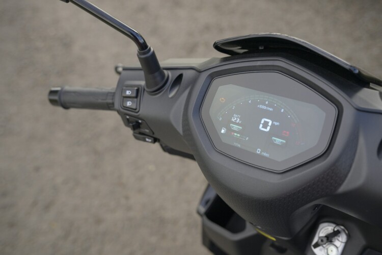 QJMOTOR LTS 125 S
