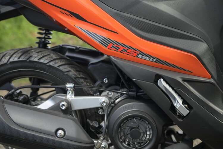QJMOTOR LTS 125 S