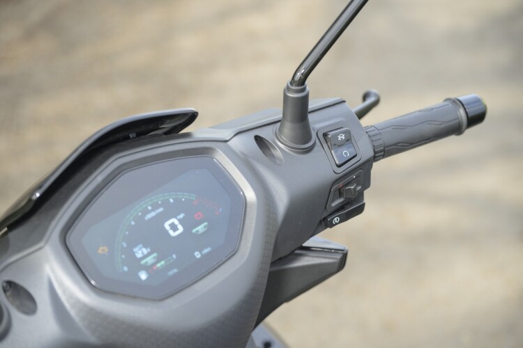 QJMOTOR LTS 125 S