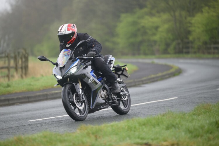 QJMOTOR SRK 125 R