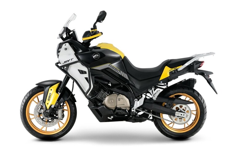 2026 QJMOTOR SVT 650, Black/Yellow - photo 8
