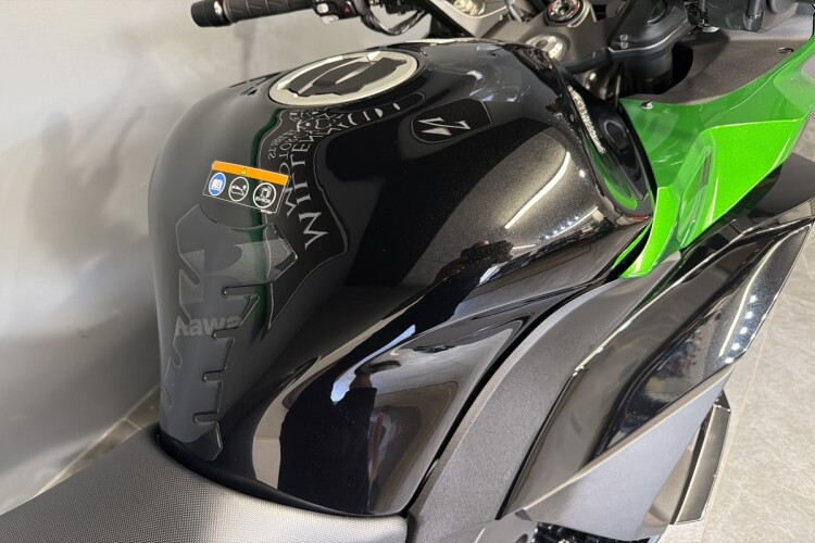 KAWASAKI NINJA 1000SX