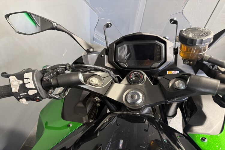 KAWASAKI NINJA 1000SX