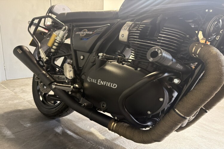 2024 ROYAL ENFIELD INTERCEPTOR 650, Blue And Black - photo 12