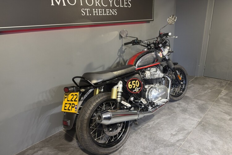 2022 ROYAL ENFIELD INTERCEPTOR 650, Silver And Red - photo 3