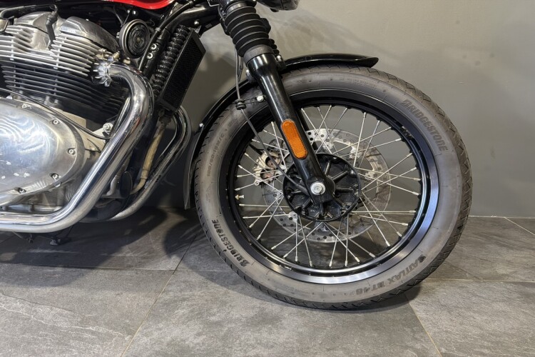 2022 ROYAL ENFIELD INTERCEPTOR 650, Silver And Red - photo 4