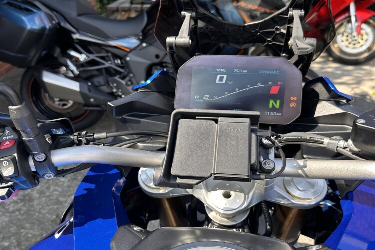 2024 BMW F900 XR, Blue - photo 11