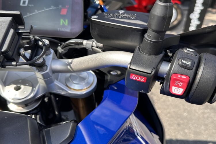 2024 BMW F900 XR, Blue - photo 13