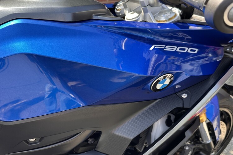 2024 BMW F900 XR, Blue - photo 15