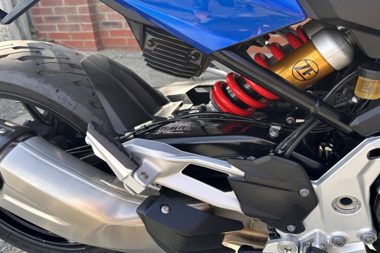 2024 BMW F900 XR, Blue - photo 17