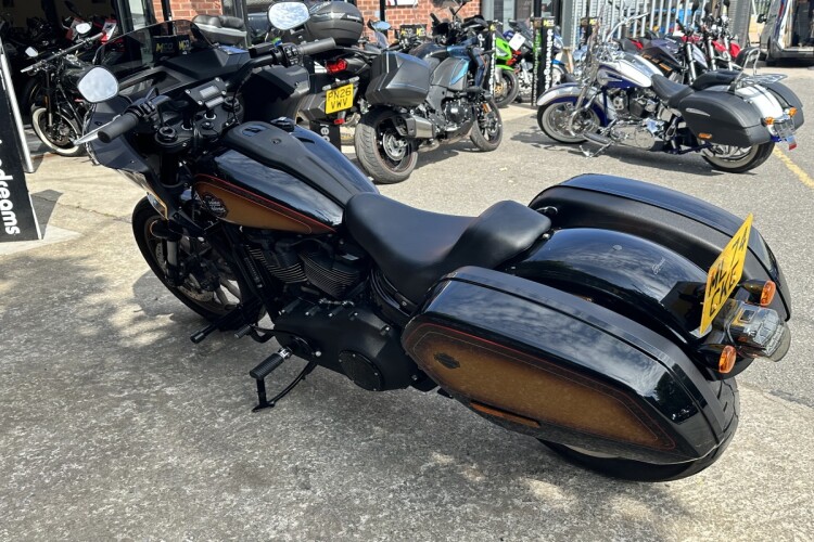 2024 HARLEY-DAVIDSON SOFTAIL, Tobacco fade enthusiasts - photo 18