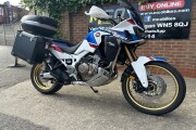 2018 HONDA CRF1000L AFRICA TWIN, White - photo 3