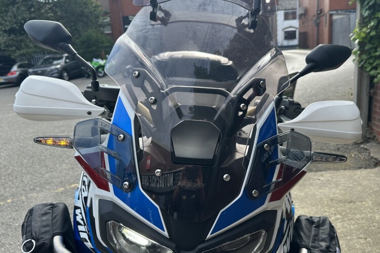 2018 HONDA CRF1000L AFRICA TWIN, White - photo 18