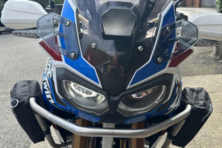 2018 HONDA CRF1000L AFRICA TWIN, White - photo 19