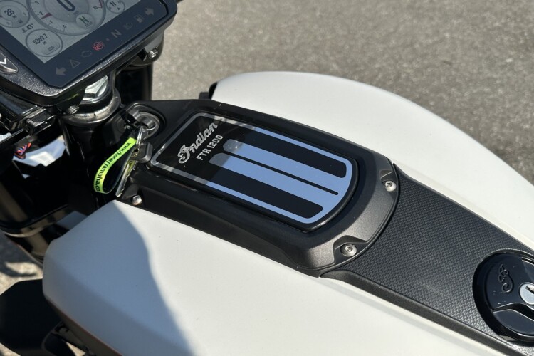 2022 INDIAN FTR SPORT, Ghost White - photo 16