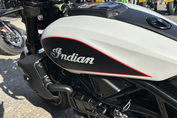 2022 INDIAN FTR SPORT, Ghost White - photo 19