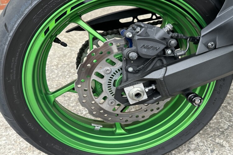KAWASAKI Z900