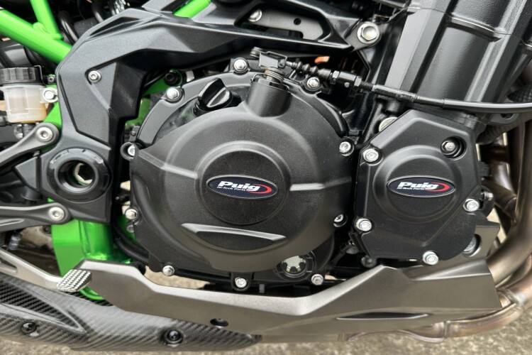 KAWASAKI Z900