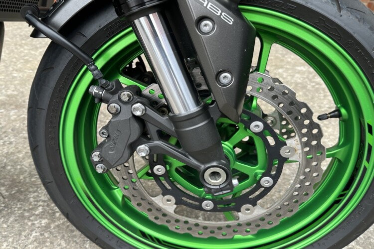 KAWASAKI Z900