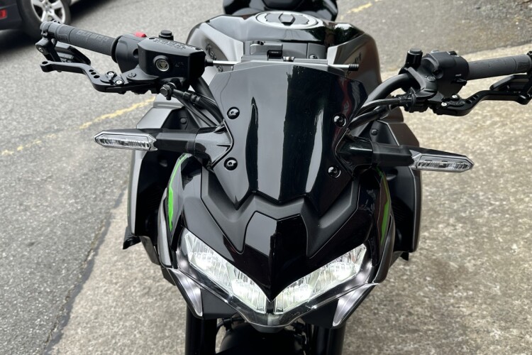 KAWASAKI Z900