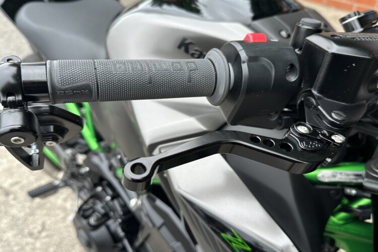 KAWASAKI Z900