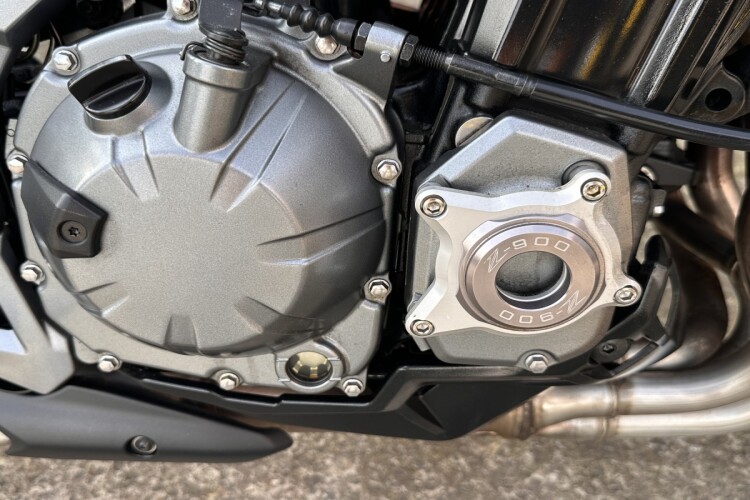 KAWASAKI Z900