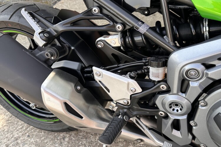 KAWASAKI Z900