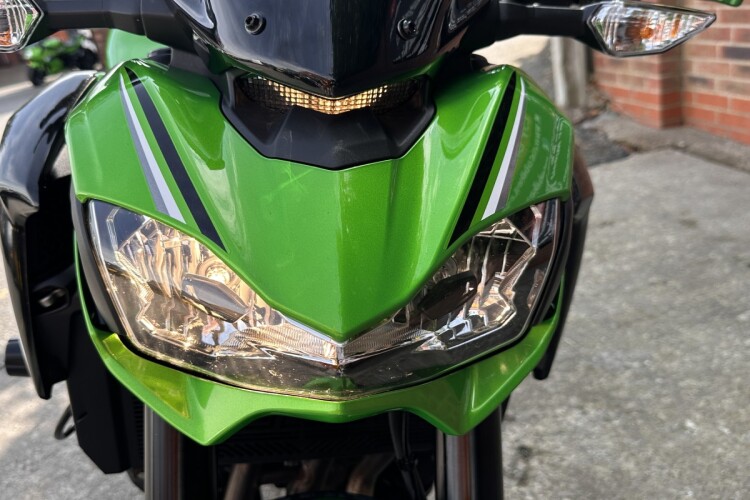 KAWASAKI Z900