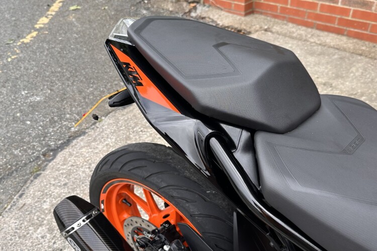 2022 KTM 390 DUKE, Silver - photo 8