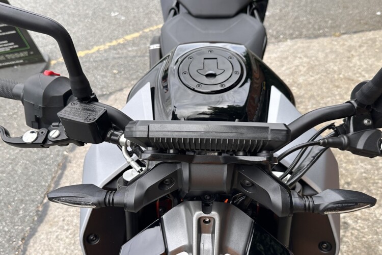 2022 KTM 390 DUKE, Silver - photo 11