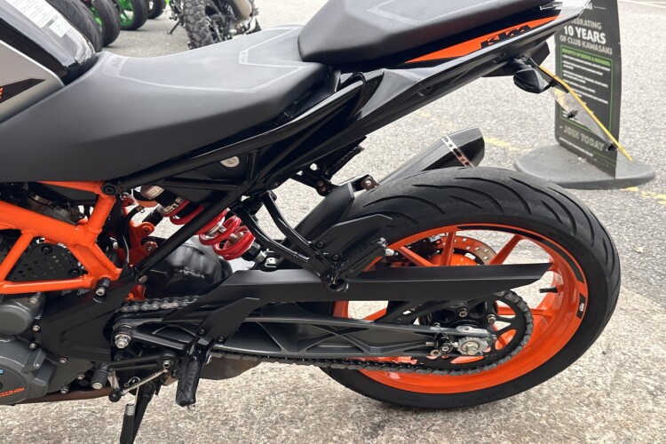 2022 KTM 390 DUKE, Silver - photo 14