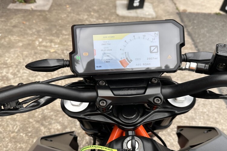 2022 KTM 390 DUKE, Silver - photo 18