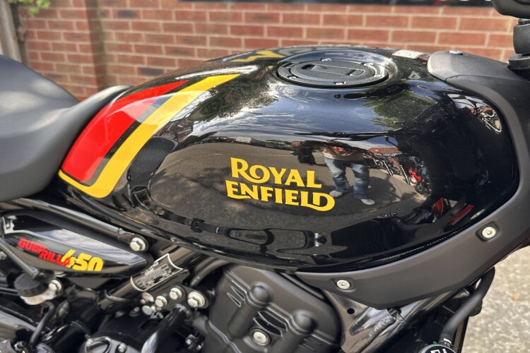 2024 ROYAL ENFIELD GUERRILLA 450, Black - photo 11
