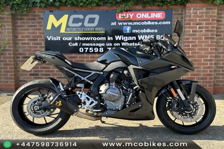 2025 SUZUKI GSX-8R, Black