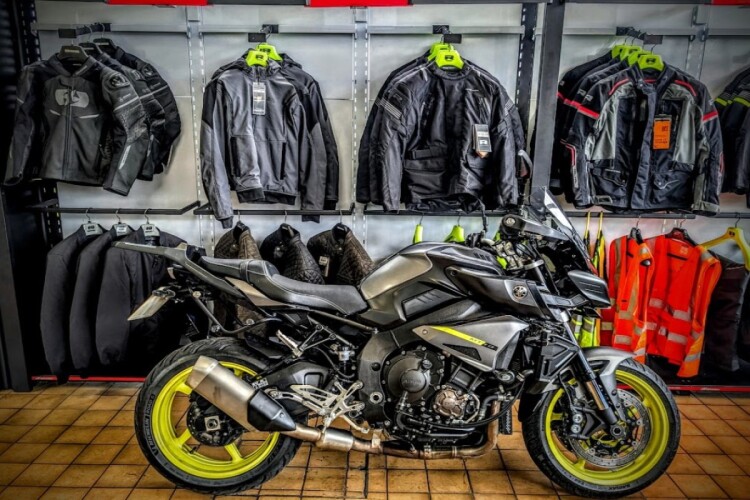 2018 YAMAHA MT10, Black